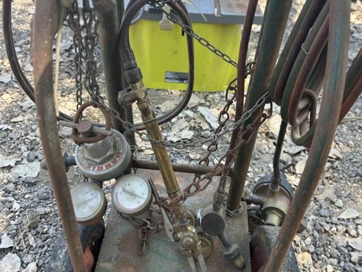 #93-•-industrial-cylinder-cart-w/-hoses-for-oxygen-&-image-5