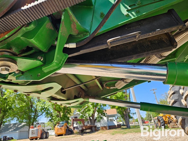 2011-john-deere-9570-sts-image-13