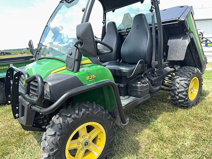 2012-john-deere-gator-image-34