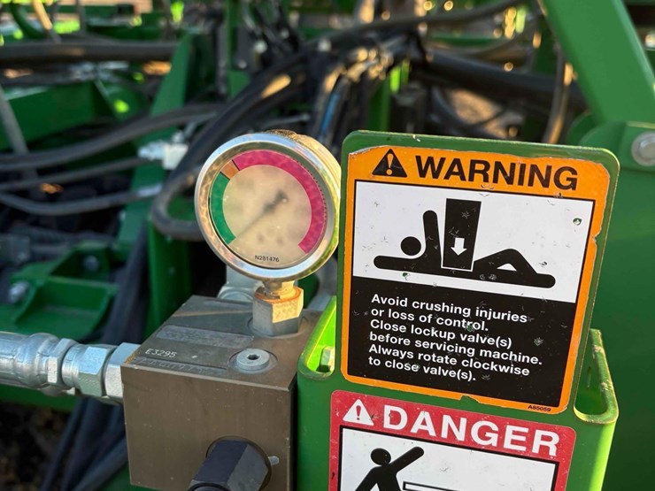 john-deere-1890-image-38