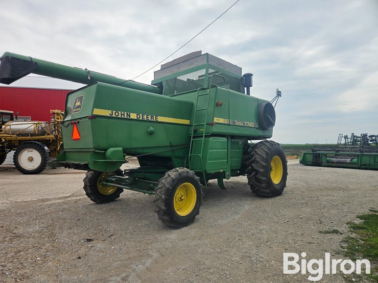 1983-john-deere-7720-image-5