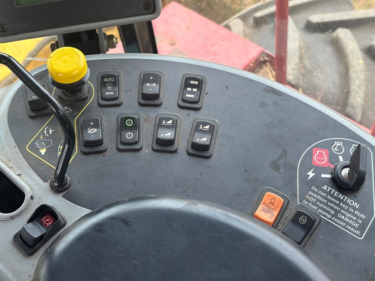 2013-new-holland-h8060-image-25