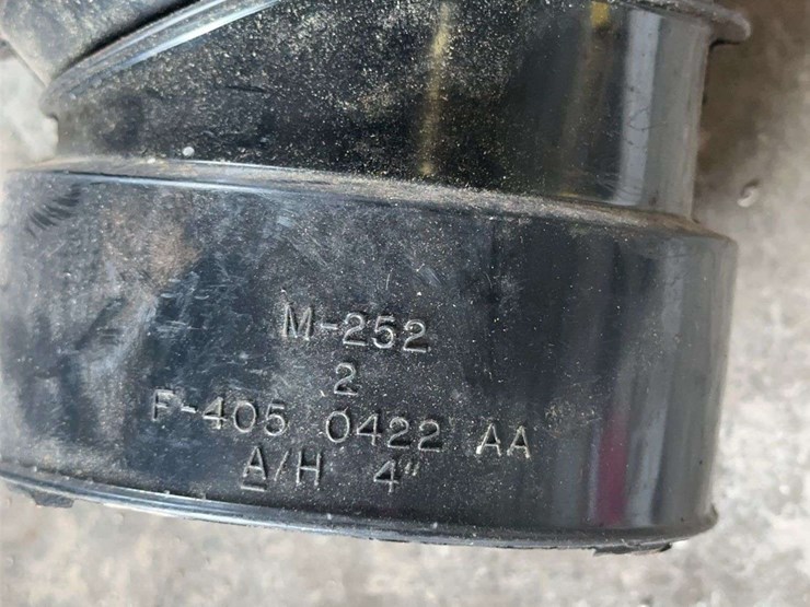 assorted-plumbing-and-drainage-fittings-including-oatey-twist-n-set-flange-image-3
