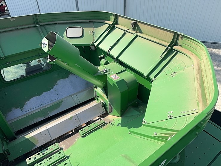 2010-john-deere-9670-sts-image-81