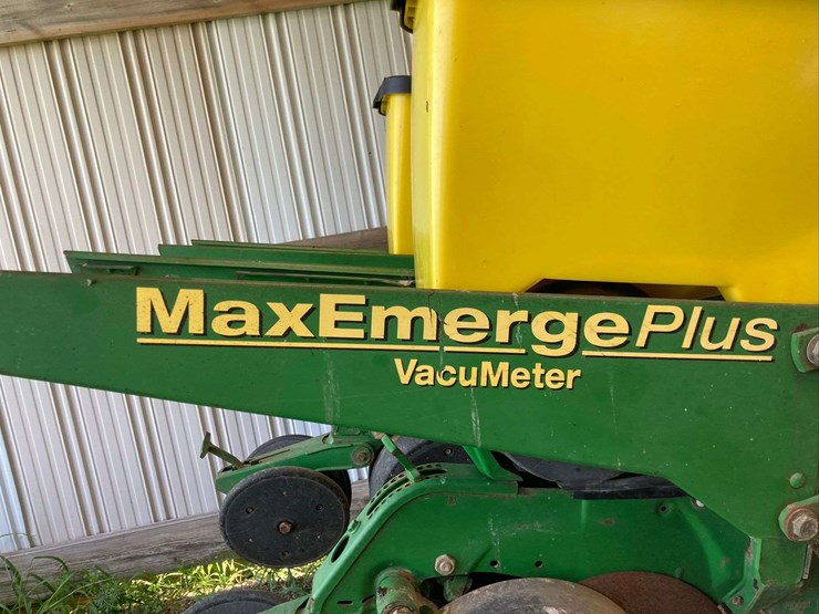 john-deere-1760ni-planter-image-7