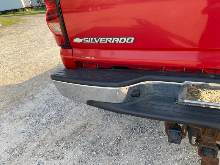 2005-chevrolet-2500-image-30