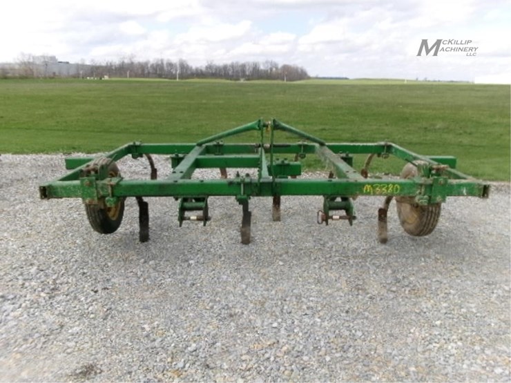john-deere-100-image-2