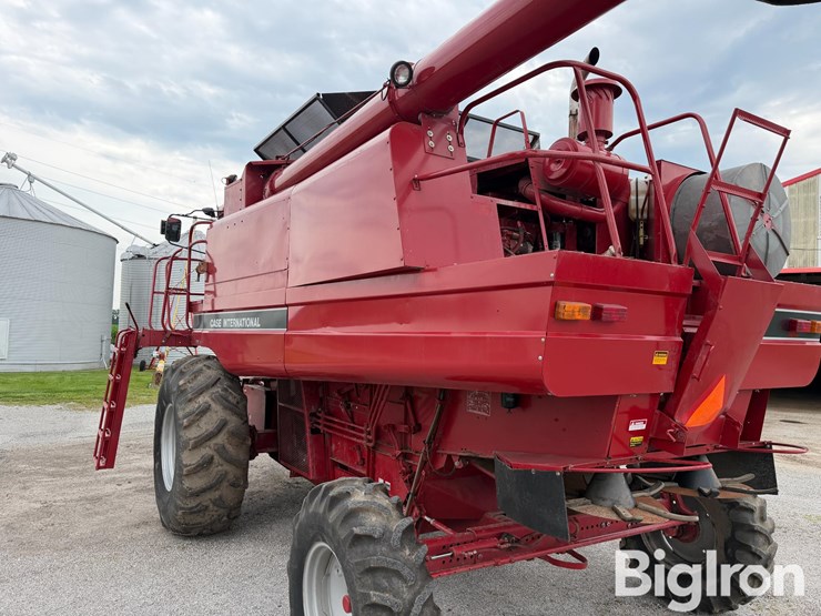 1992-case-ih-1660-image-18