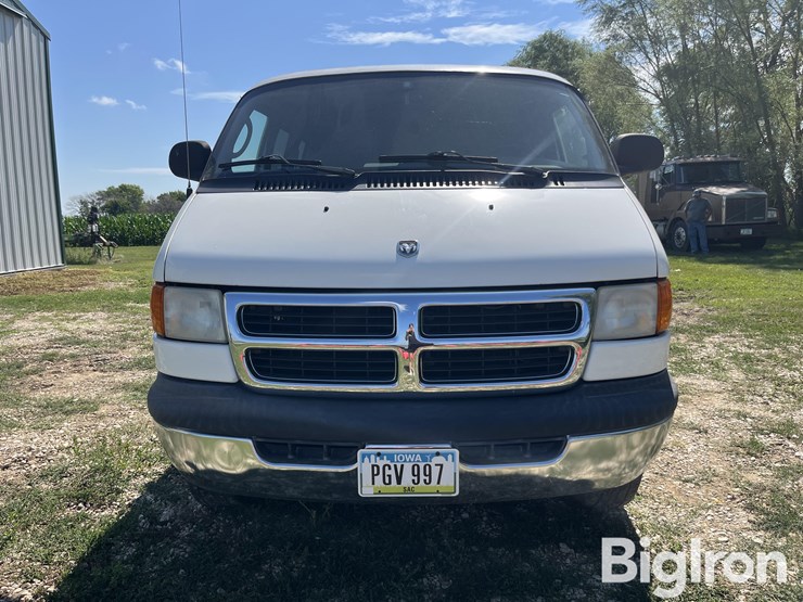 2001-dodge-ram-3500-image-2