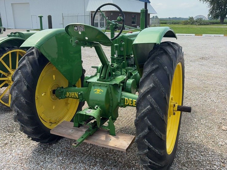 john-deere-model-b-image-6