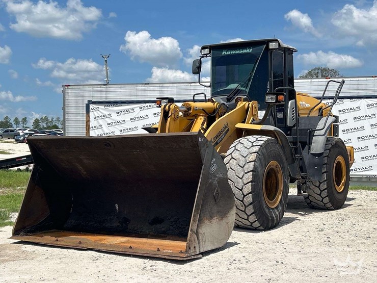 2016-kawasaki-80z7-articulated-wheel-loader-image-1