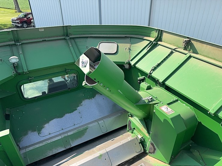 2010-john-deere-9670-sts-image-82
