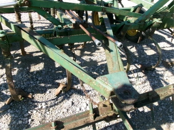 john-deere-1000-image-11
