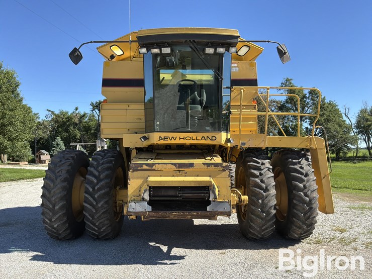 1995-new-holland-tr97-image-2
