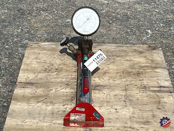 2011-ith-34.10025-2-high-pressure-hydraulic-hand-pump-image-5