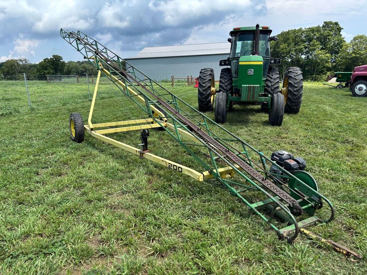 john-deere-200-image-6