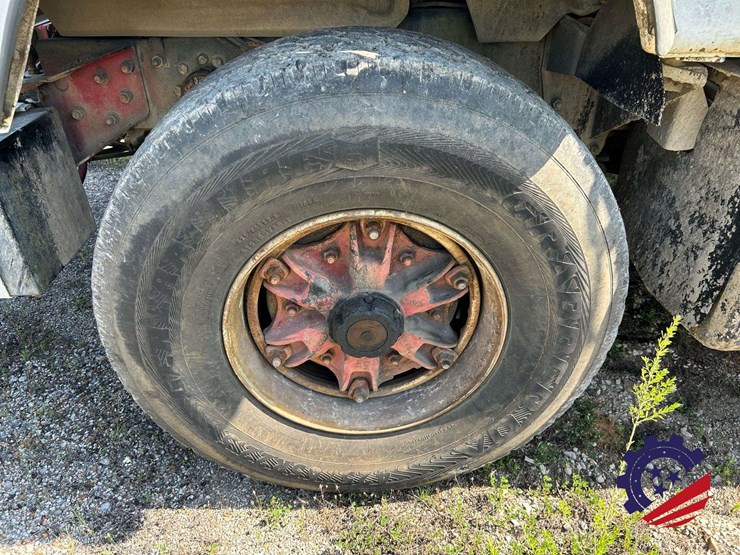 1998-mack-dm690s-image-5