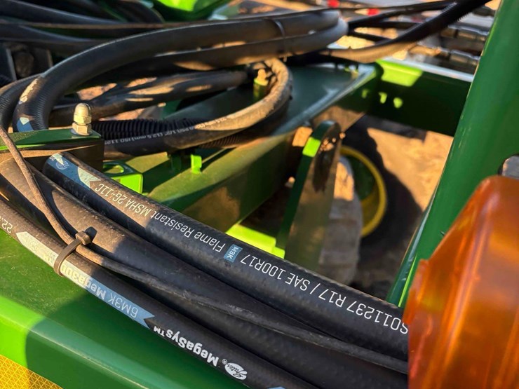 john-deere-1890-image-32