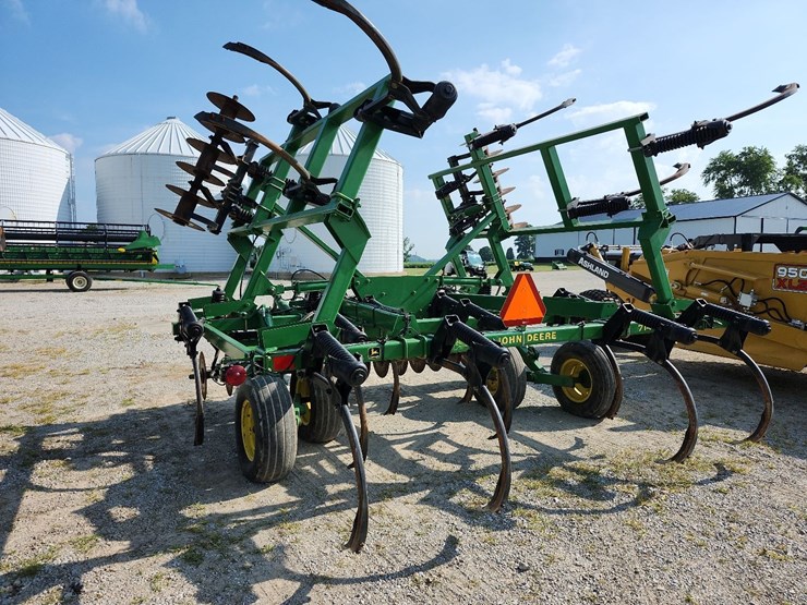 john-deere-714-image-7