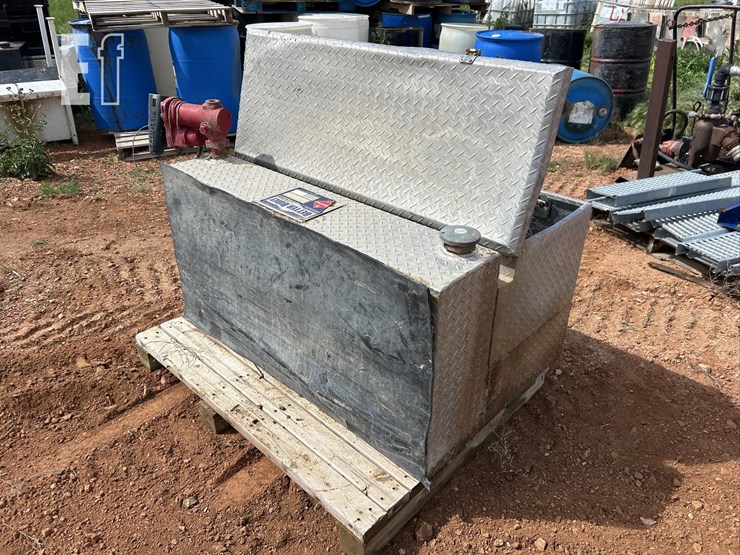 fuel-tank-w/toolbox-6370-image-1