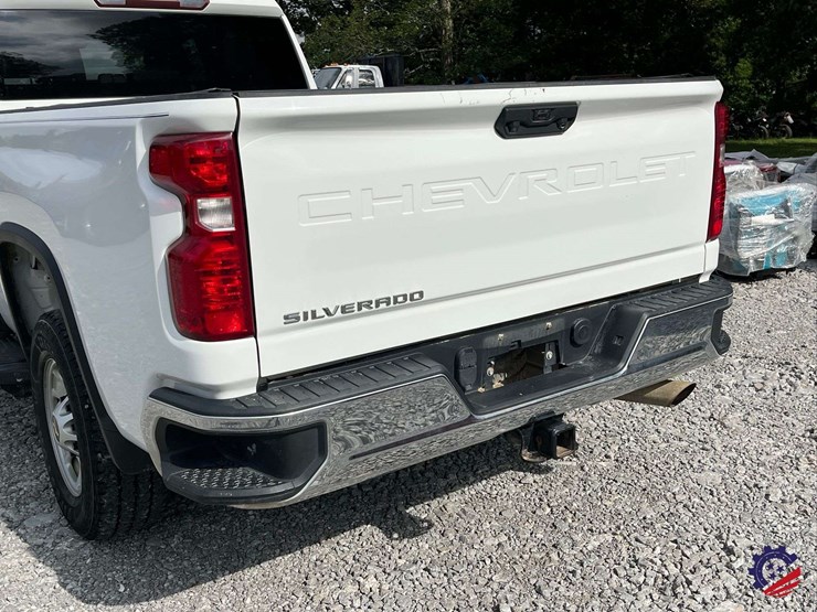 2021-chevrolet-silverado-2500-image-25