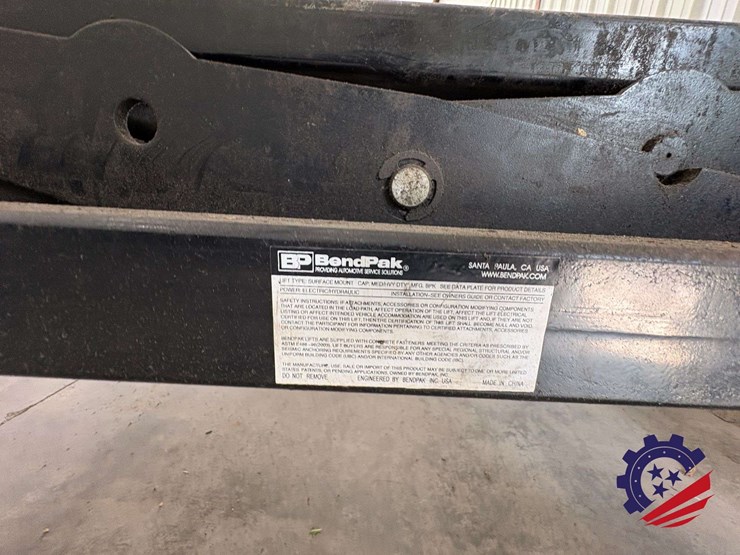 2014-bendpak-hds-14x-14,000-lb.-extended-four-post-vehicle-lift-with-dual-rolling-bridge-jacks-image-37