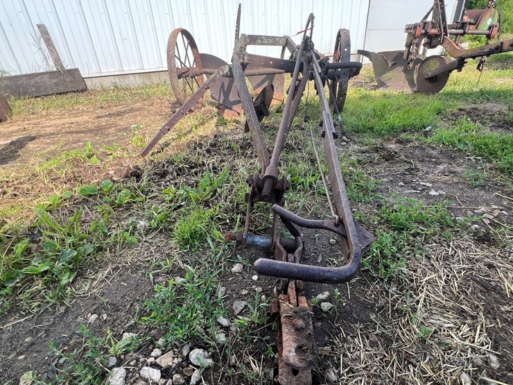 john-deere-2-image-2