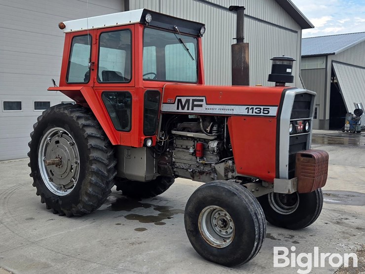 1976-massey-ferguson-1135-image-3