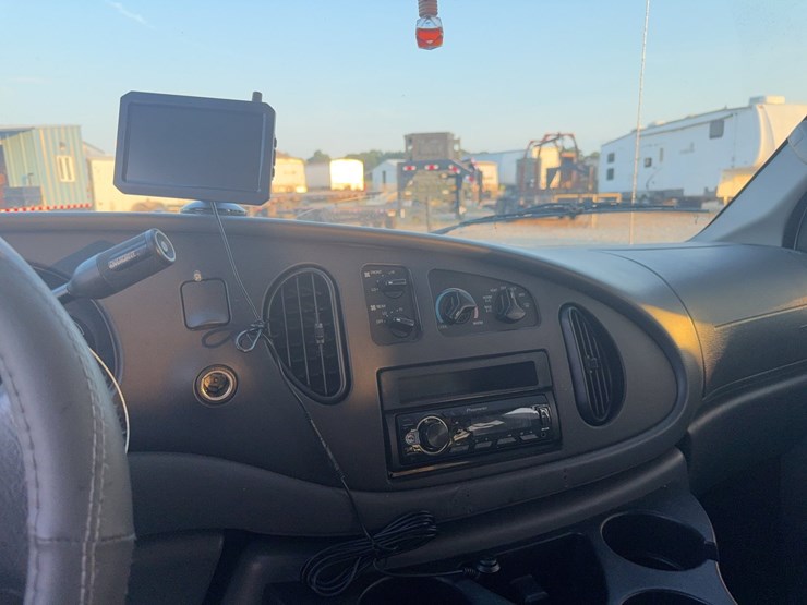 2006-ford-e450-image-31