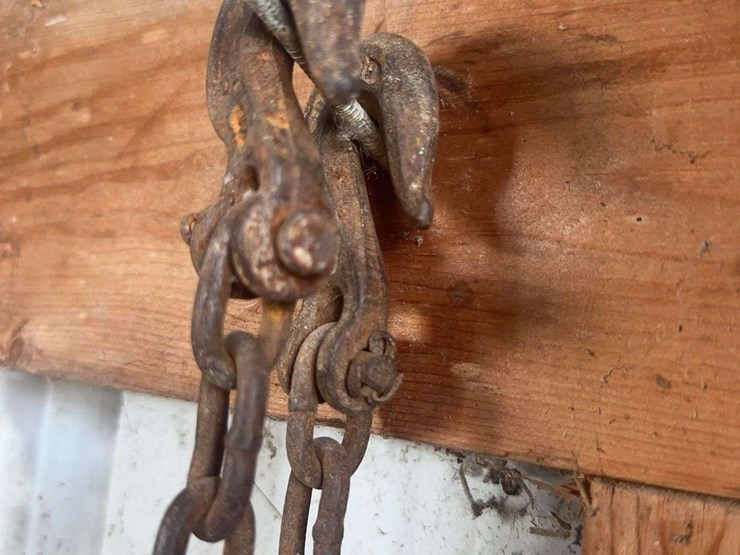 heavy-duty-steel-logging-chains-with-grab-hooks-image-6