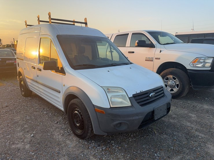 2010-ford-transit-connect-image-3