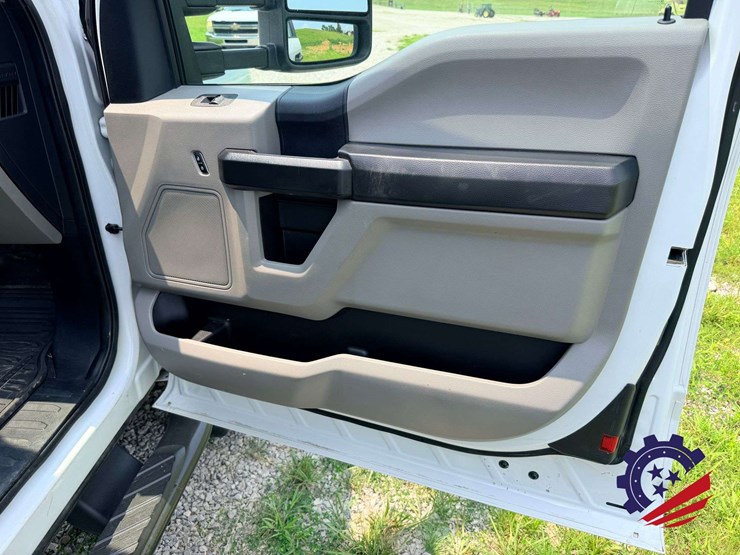 2019-ford-f550-xl-image-76