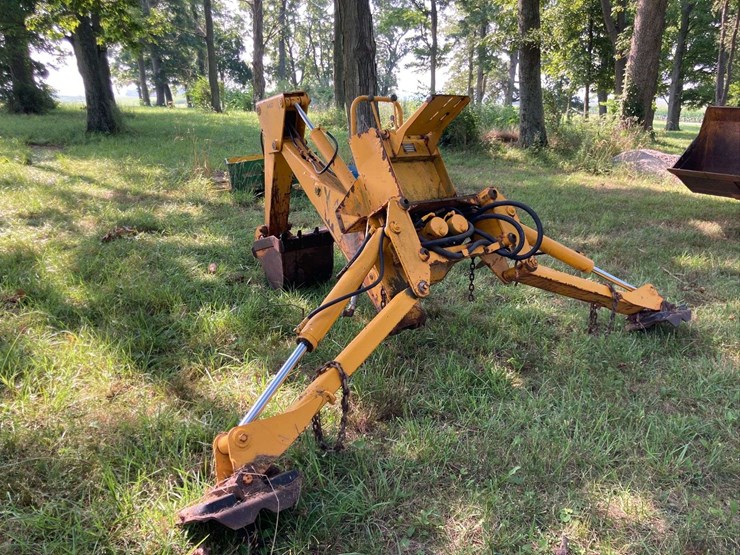 backhoe-attachment-for-vermeer-trencher-image-2