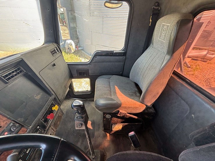 2000-kenworth-t800-image-20