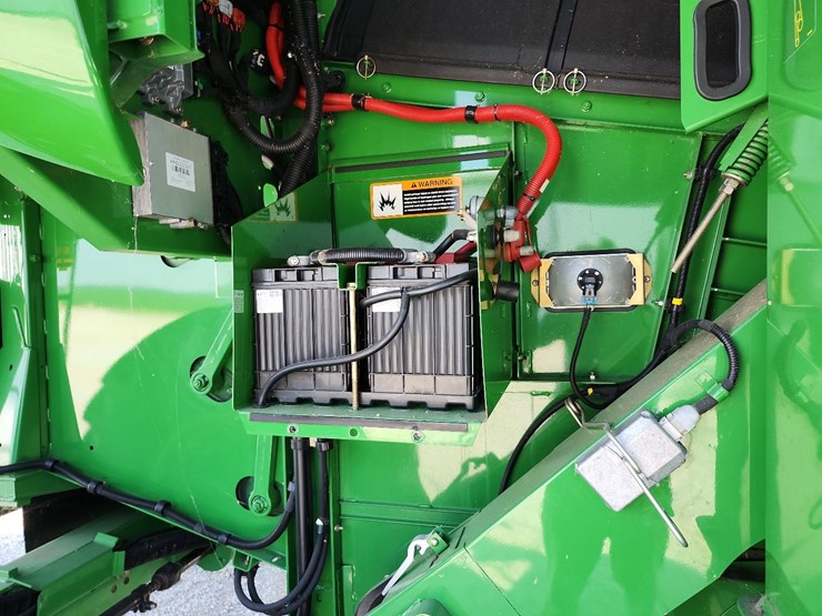 2010-john-deere-9670-sts-image-35