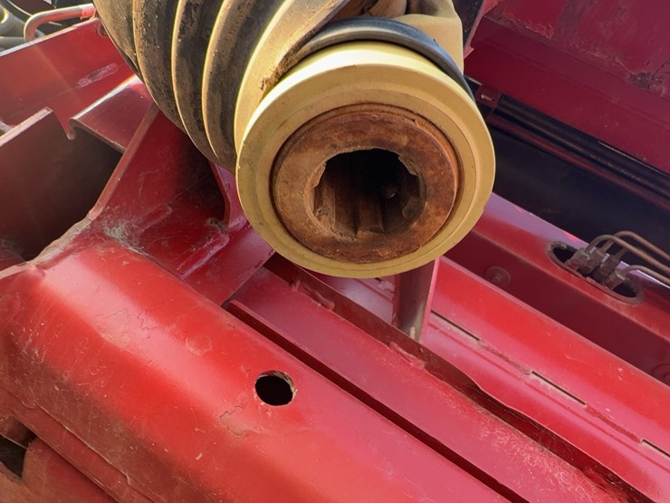 2014-case-ih-3162-image-41