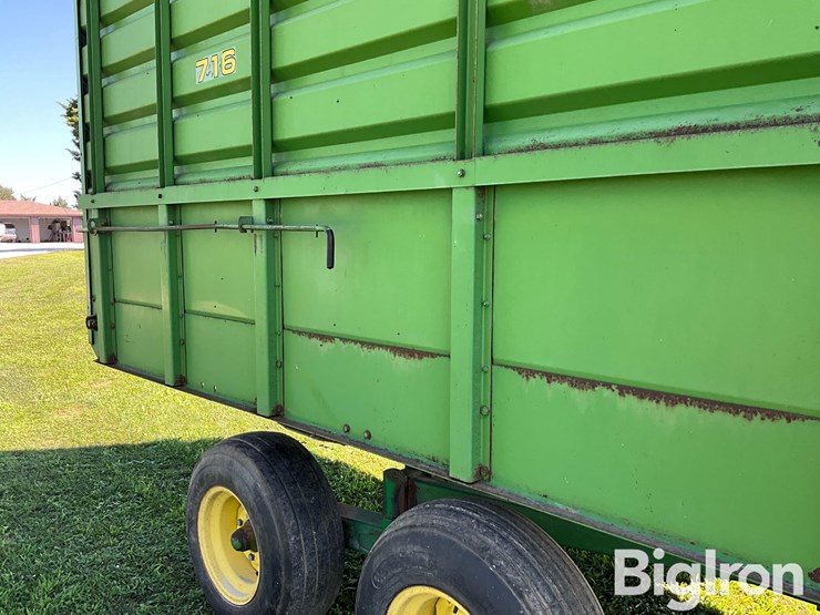 john-deere-716-image-16