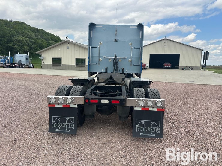 2020-peterbilt-389-image-6