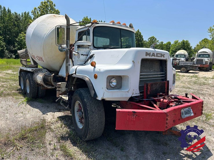 1988-mack-dm690s-image-58