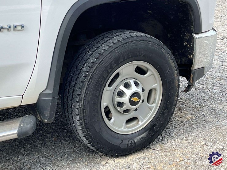 2021-chevrolet-silverado-2500-image-10