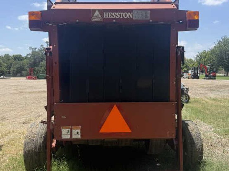hesston-845-image-7