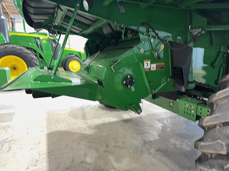 2010-john-deere-9670-sts-image-121