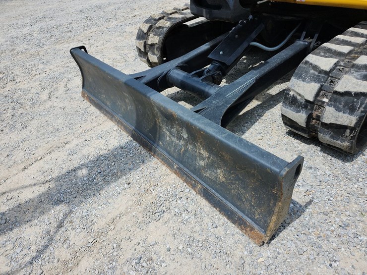 2022-deere-60g-image-17