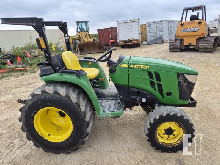 john-deere-3032e-image-8