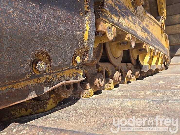 2018-caterpillar-d6n-lgp-image-13