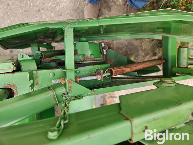 john-deere-216-image-12