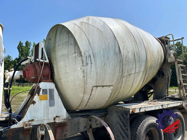 1997-mack-dm-concrete-mixer-truck-image-26