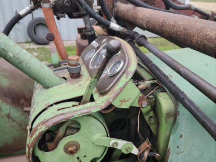 john-deere-4010-image-7