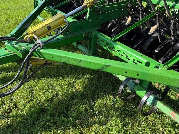 john-deere-8300-image-6