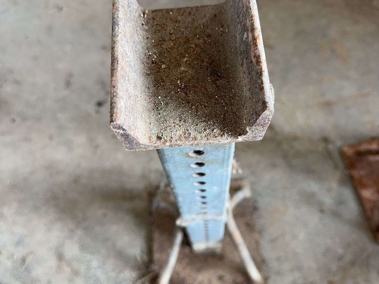 homemade-heavy-duty-adjustable-steel-jack-stands-and-support-column-image-7
